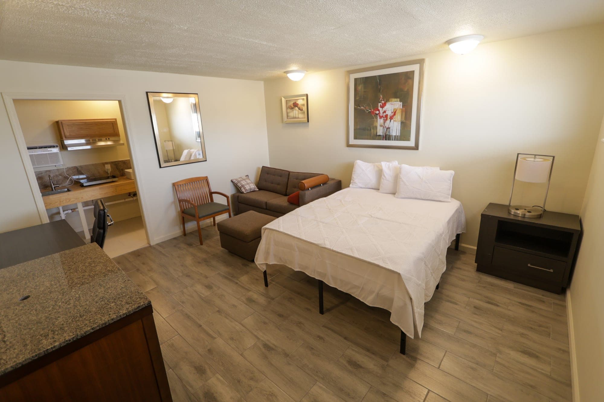 Kitchenette studio at Sawmill Lodges in Hennessey, OK